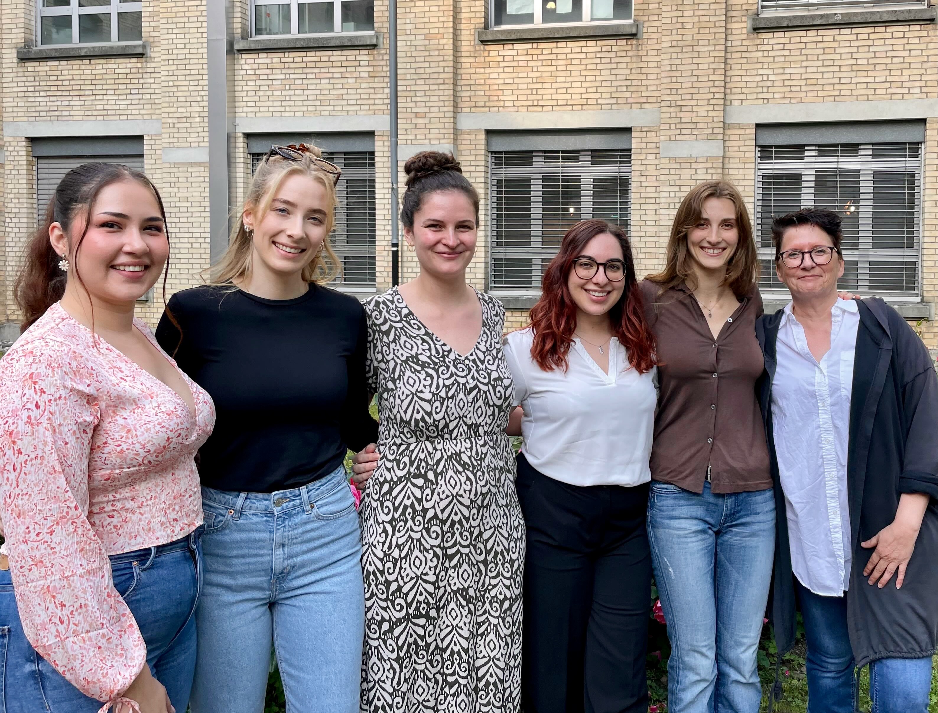 Gruppenbild der Absolventinnen 